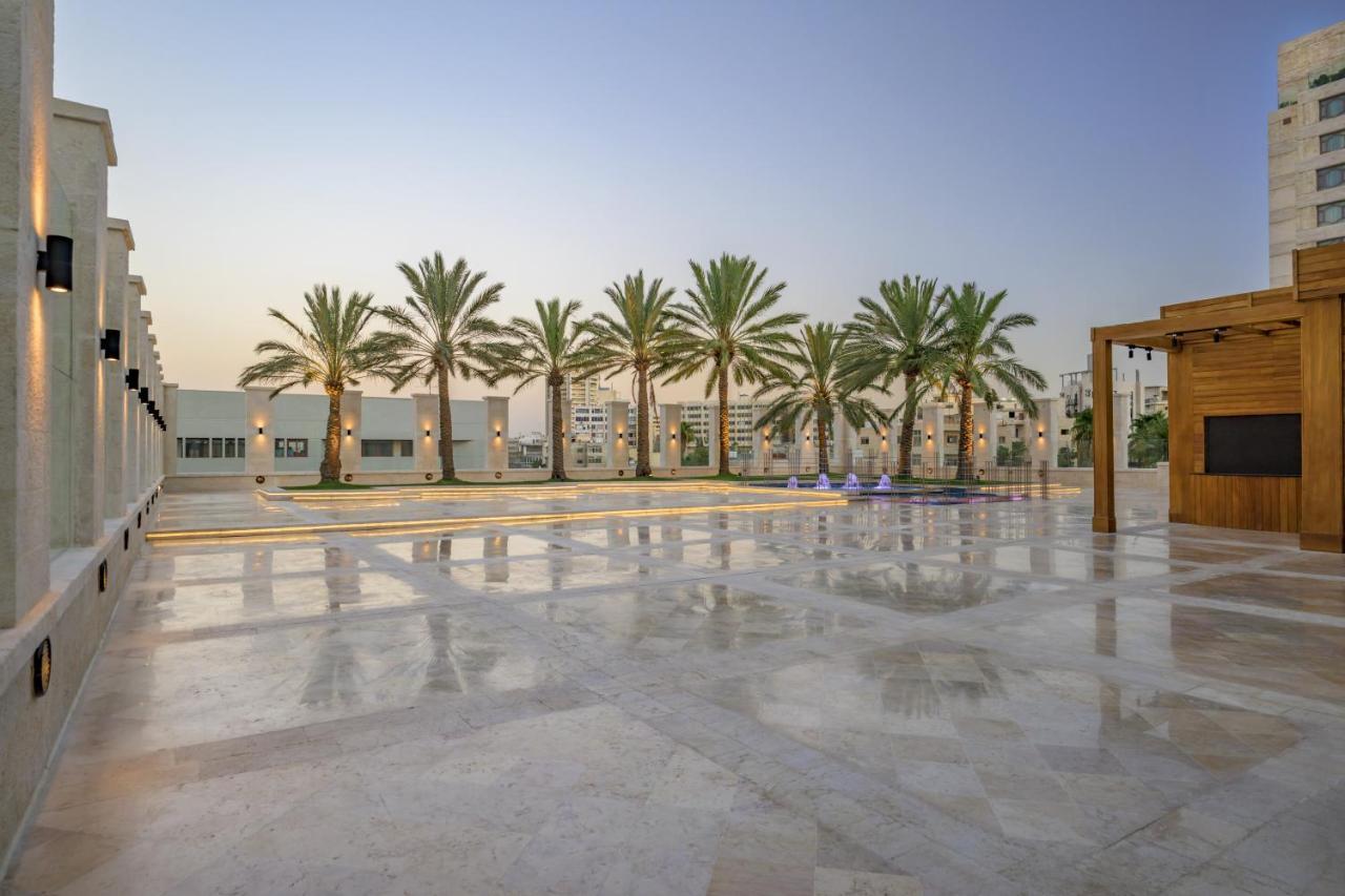 Готель Grand Hyatt Амман Екстер'єр фото The courtyard of the Al-Shaqra campus